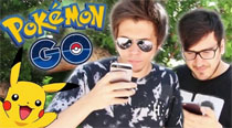 Dos tontos cazan Pokemon en la vida real